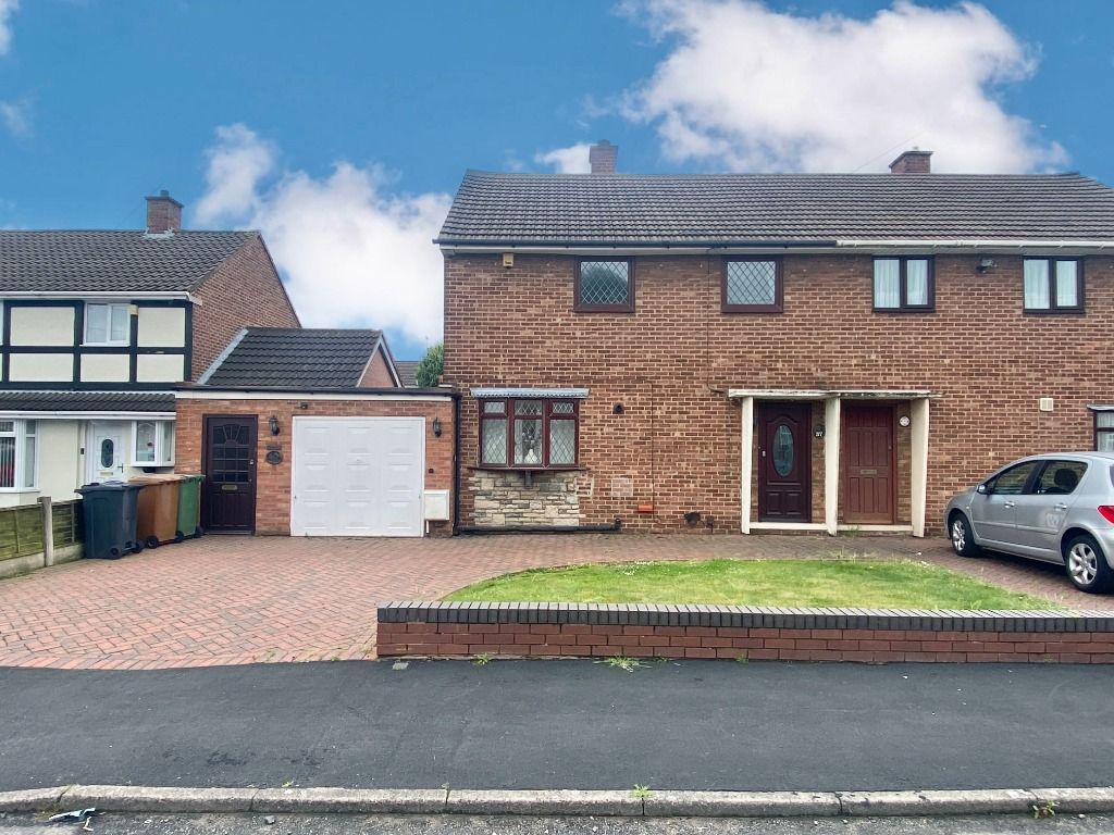 3 bed semidetached house for sale in Queen's Lea, New Invention, Willenhall WV12 Zoopla