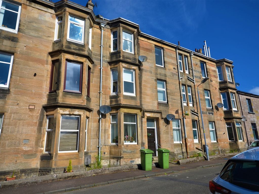 1 bed flat to rent in 10 Williamson Avenue, Dumbarton, Dunbartonshire
