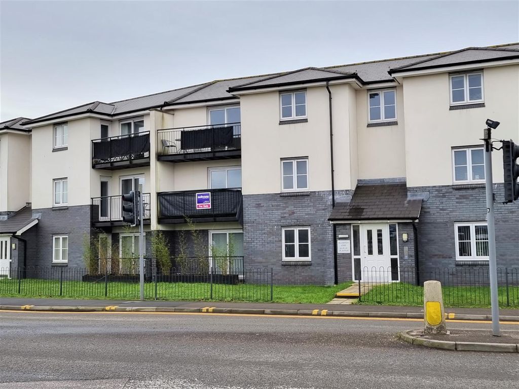 2 bed flat for sale in Bellerphon Court, Copper Quarter, Swansea SA1