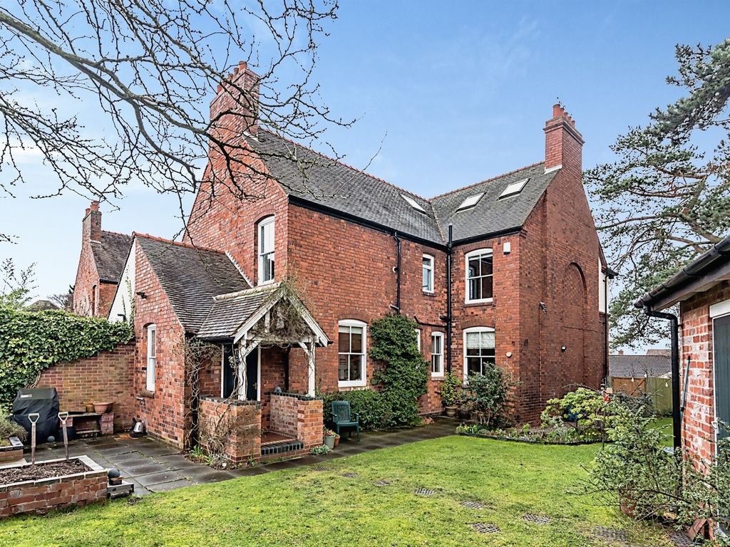 4 bed semidetached house for sale in Walsall Road, Lichfield WS13 Zoopla