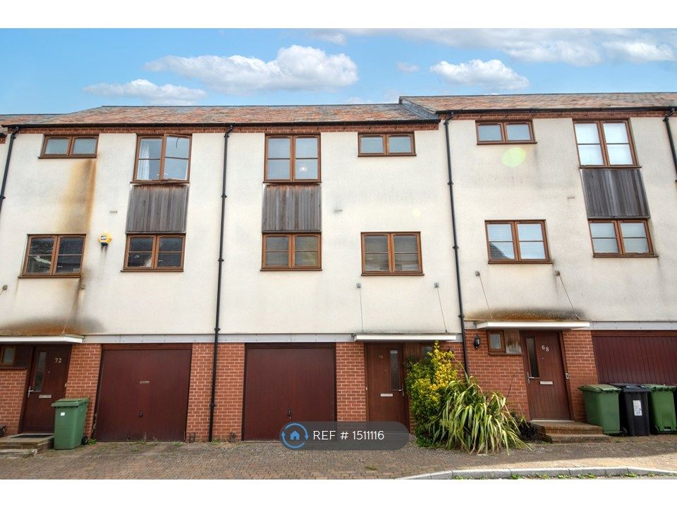 4 bed terraced house to rent in Northbrook Crescent, Basingstoke RG24
