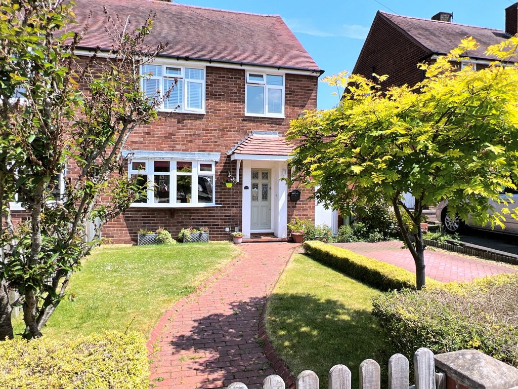 3 bed semidetached house for sale in Rowan Rise, Kingswinford DY6 Zoopla