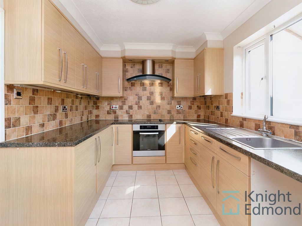 3 bed terraced house for sale in West Park Road, Maidstone ME15, £