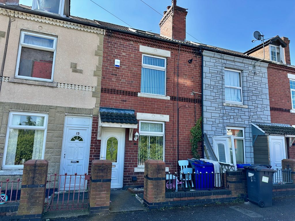 3 bed terraced house for sale in Avenue, Stainforth, Doncaster