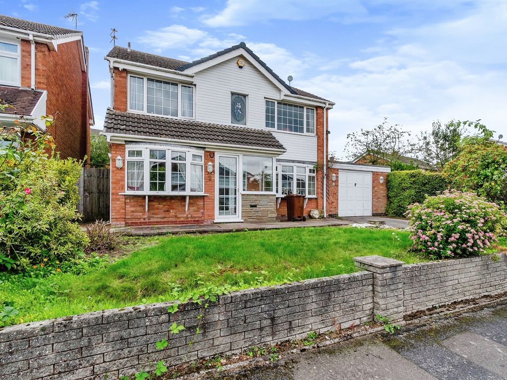 4 bed detached house for sale in Newquay Road, Walsall WS5, £450,000