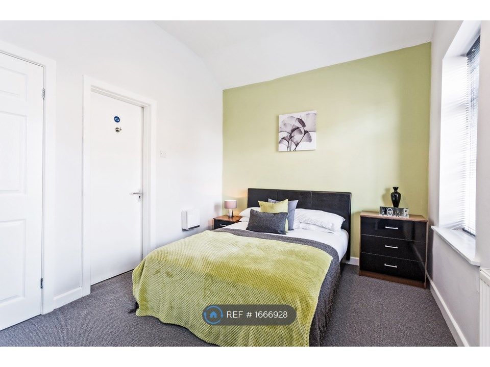 Room to rent in Rawmarsh Hill, Rotherham S62 Zoopla