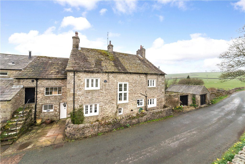 3 bed linkdetached house for sale in Swawbeck, Giggleswick, Settle