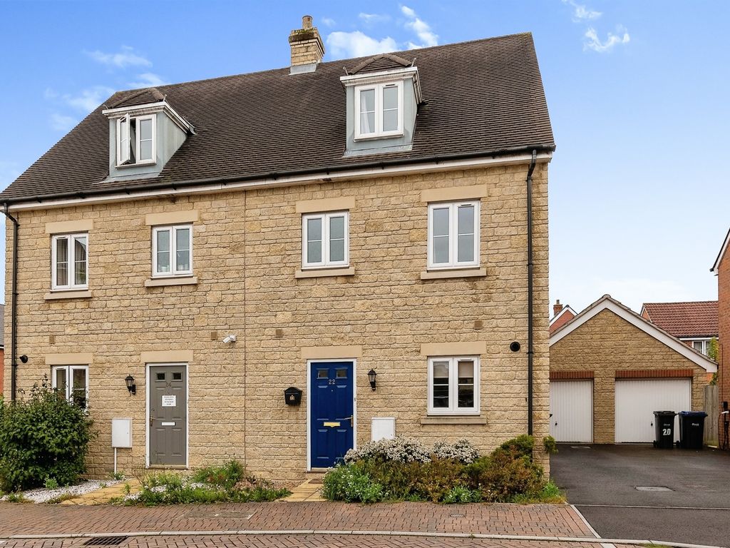 4 bed town house for sale in Lapwing Road, Melksham SN12, £309,995 Zoopla