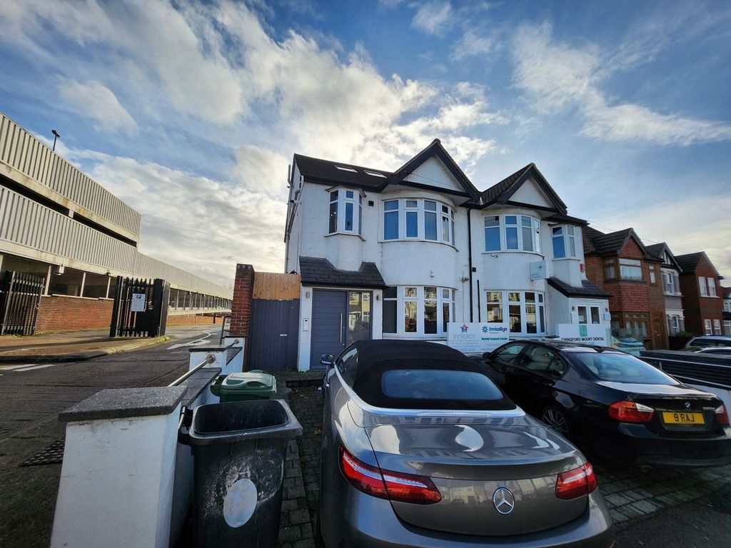 1 bed flat to rent in 33 Hall Lane, Chingford, London E4 Zoopla