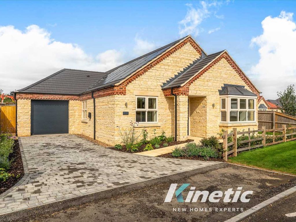 New home, 3 bed bungalow for sale in The Willows, Cranwell Village