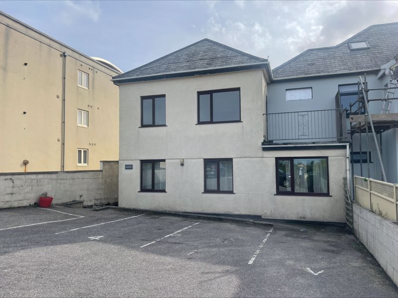 2 bed flat for sale in Pentire Road, Newquay TR7, £260,000 Zoopla