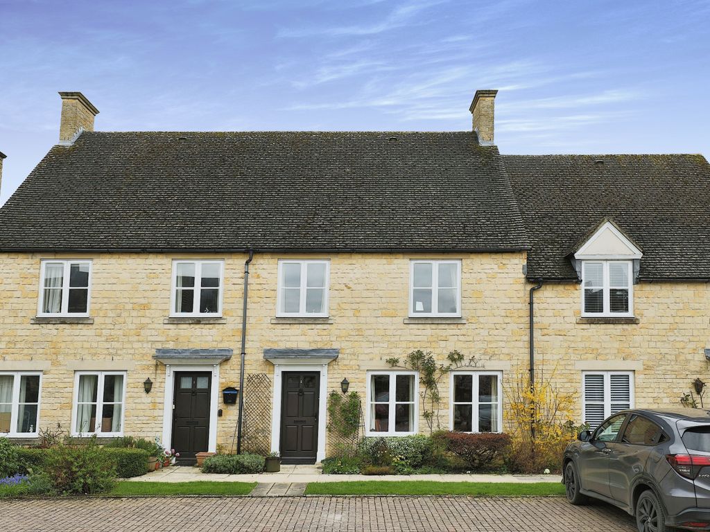 2 bed terraced house for sale in University Farm, MoretonInMarsh