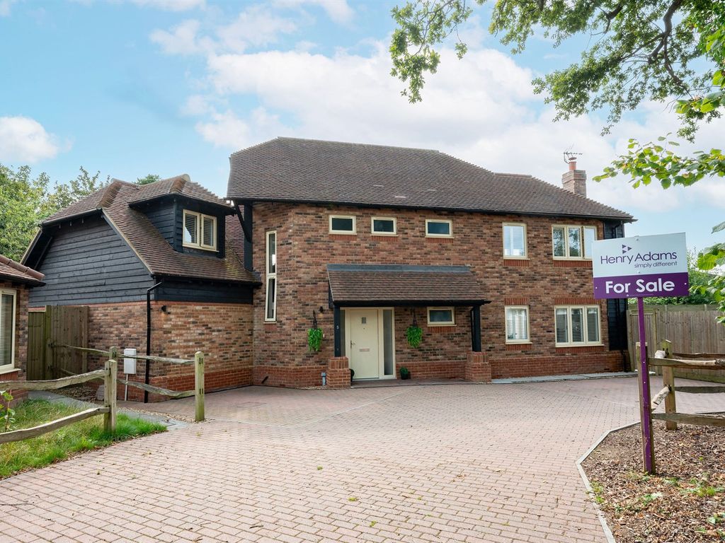 4 bed detached house for sale in 5 Grand Oaks Grange, Worthing Road