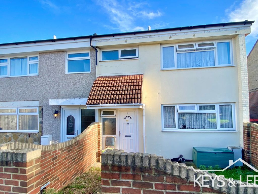 3 bed semidetached house for sale in Penn Gardens, Collier Row, Romford RM5, £290,000 Zoopla