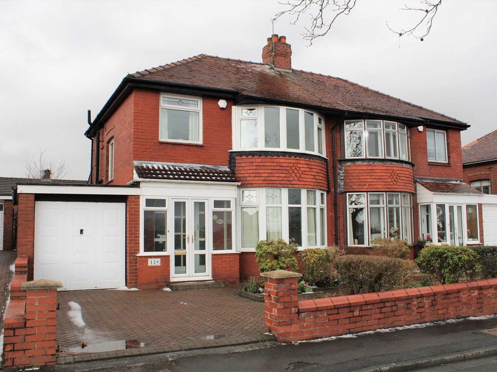 3 bed semidetached house for sale in 129 Broadway, Chadderton, Oldham