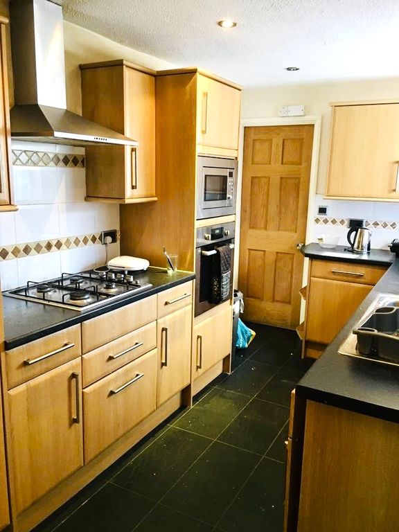 Room to rent in Malden Road, Borehamwood WD6 Zoopla