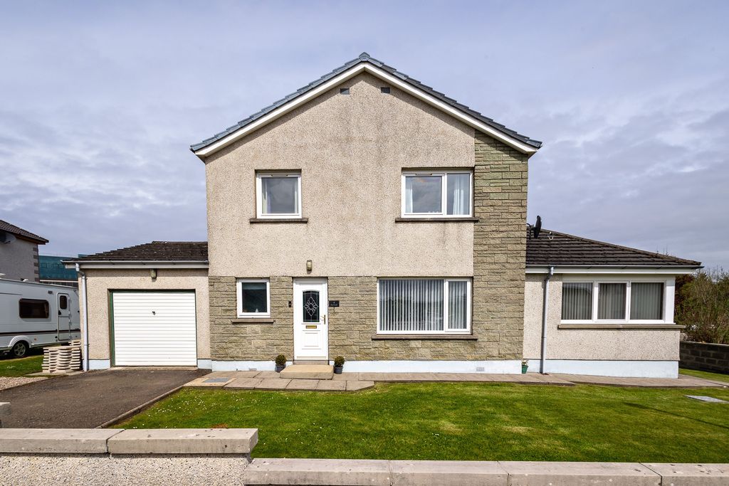 4 bed detached house for sale in College Place, Thurso KW14, £260,000
