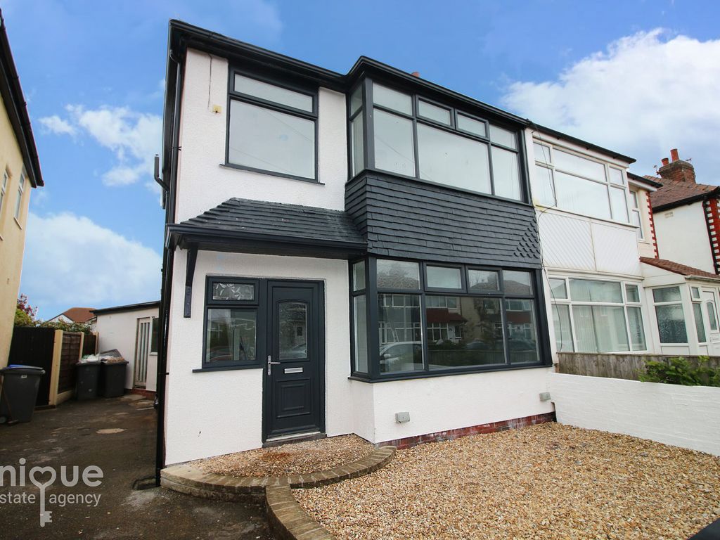 4 bed semidetached house for sale in Gretna Crescent, Thornton