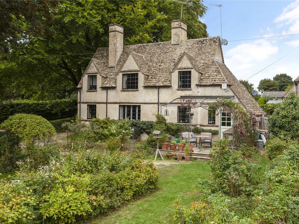 3 bed detached house for sale in Painswick Court, Painswick, Stroud