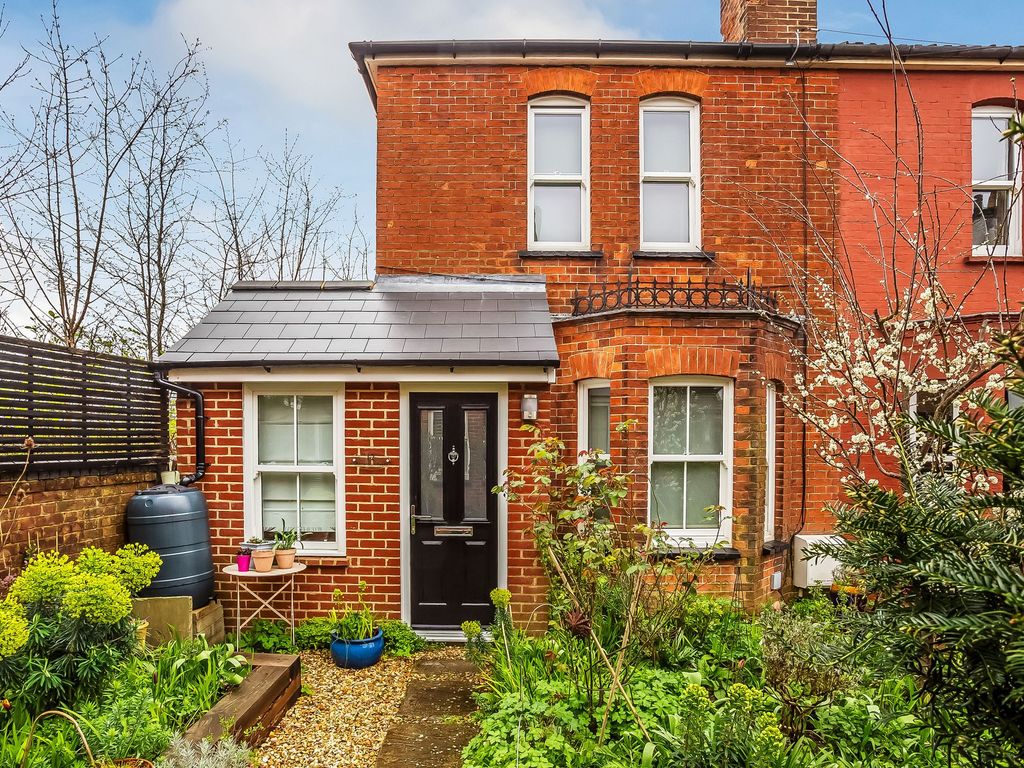 3 bed semidetached house for sale in Richardson Road, Tunbridge Wells