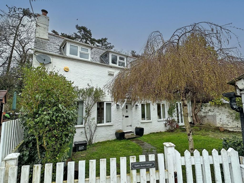 3 bed detached house for sale in Cliveden Road, Taplow, Maidenhead SL6