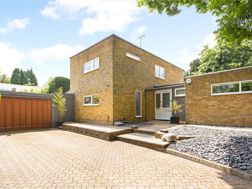 5 bed detached house for sale in Moreton End Lane, Harpenden