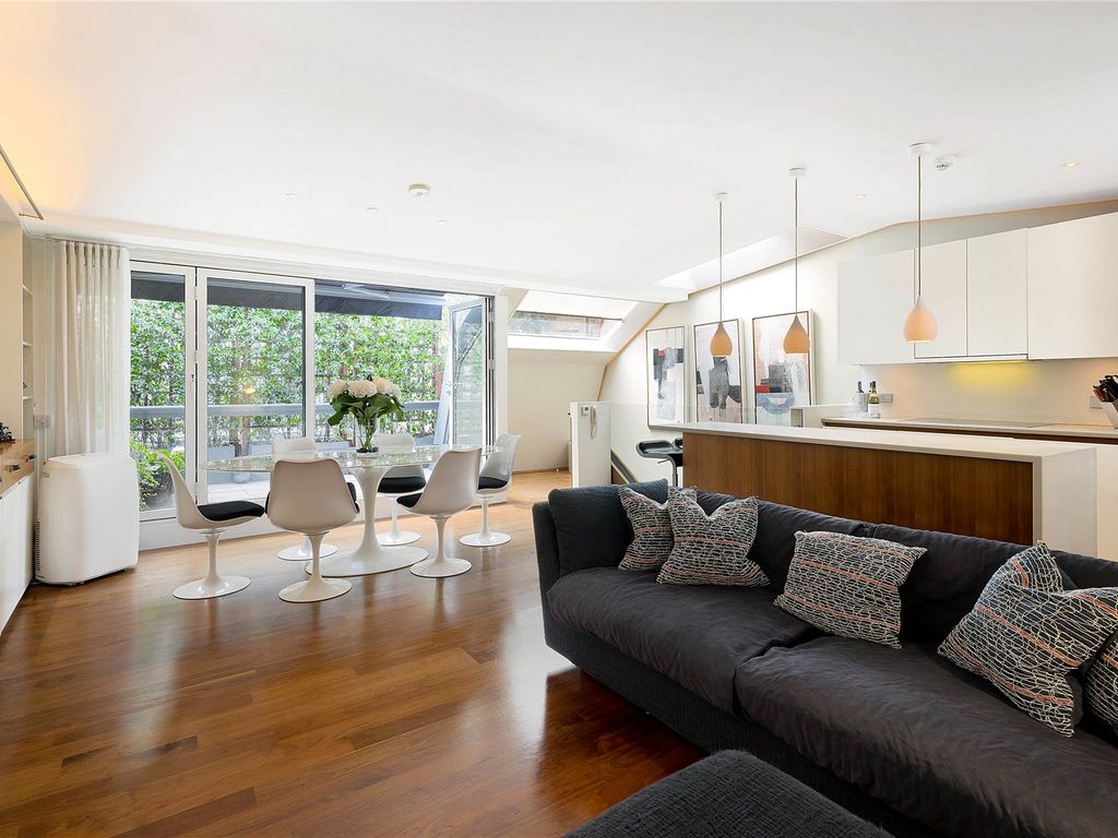 2 bed terraced house for sale in Cadogan Lane, London SW1X, £2,950,000
