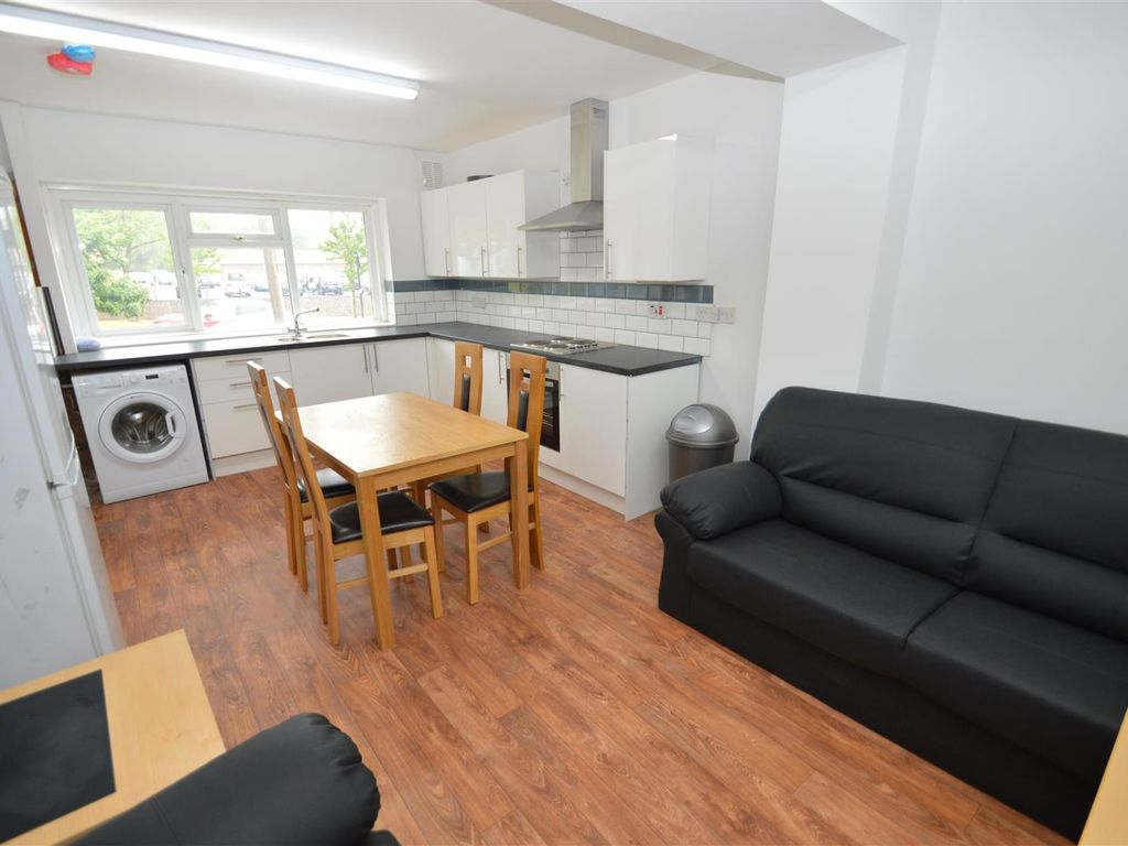 6 bed property to rent in Barnes Hill, Quinton, Birmingham B29 Zoopla