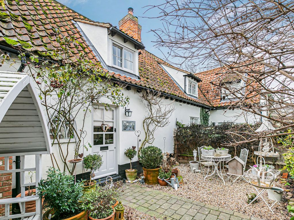 2 bed cottage for sale in High Street, Whittlesford, Cambridge CB22