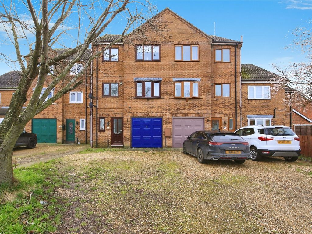 4 bed semidetached house for sale in The Hollies, Holbeach, Spalding