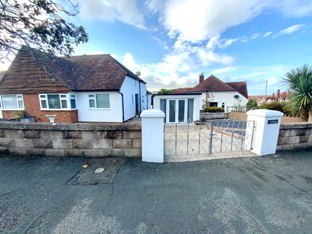 2 bed semidetached bungalow for sale in Roumania Crescent, Llandudno LL30 Zoopla