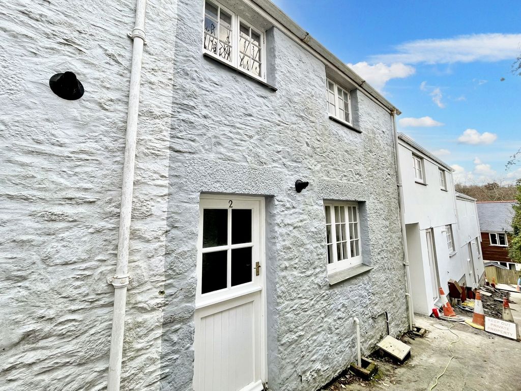 2 bed terraced house for sale in Commercial Road, Penryn TR10, £185,000
