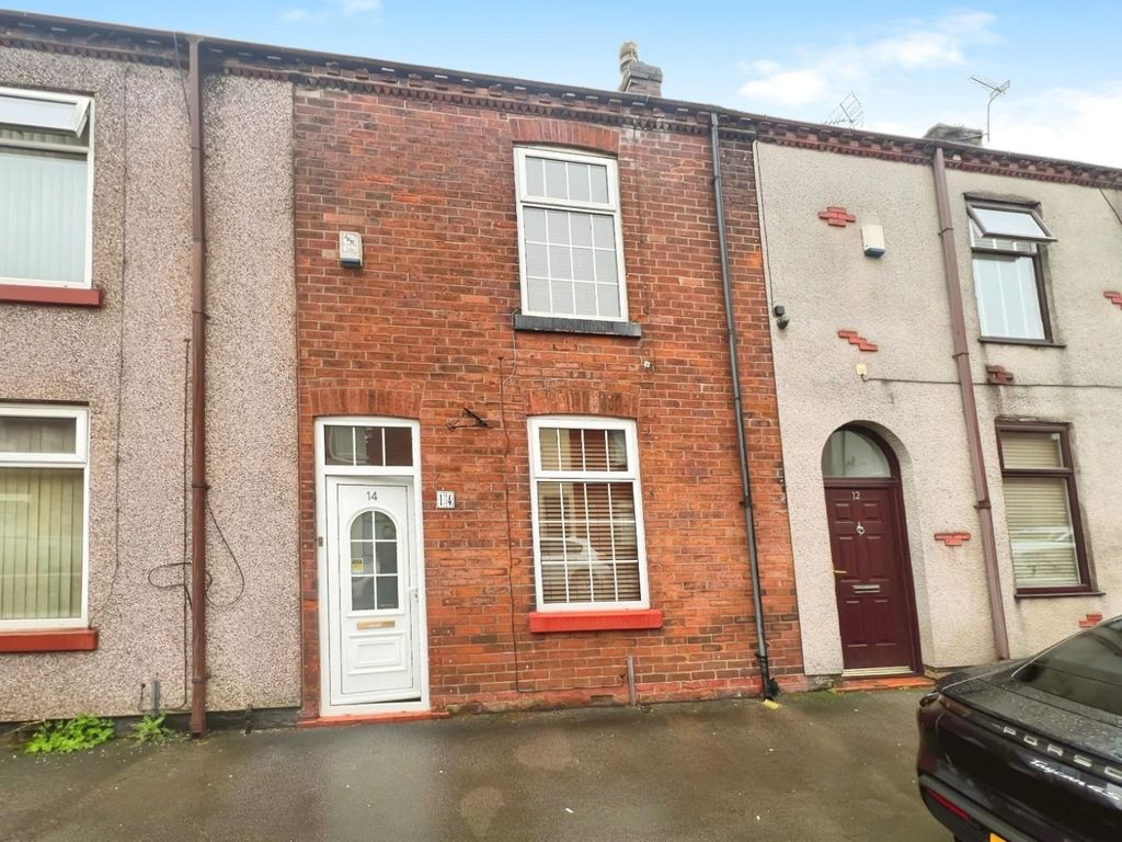 2 bed terraced house for sale in Selwyn Street, Leigh WN7, £115,000