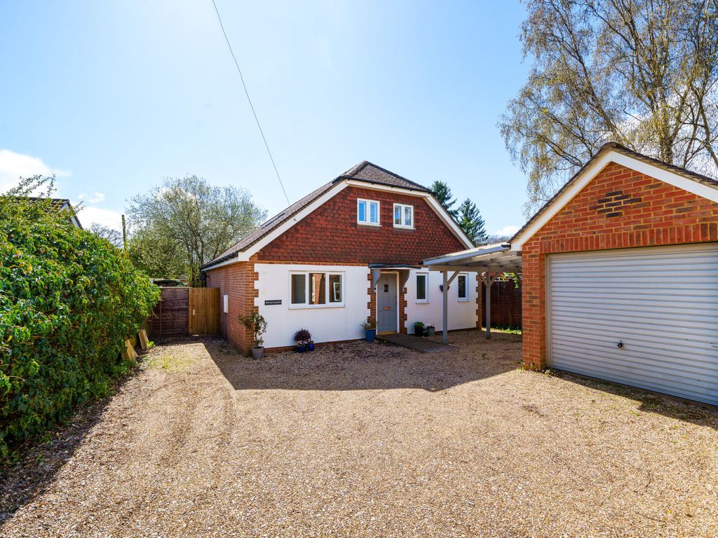 4 bed detached house for sale in Oxted Green, Milford GU8 Zoopla