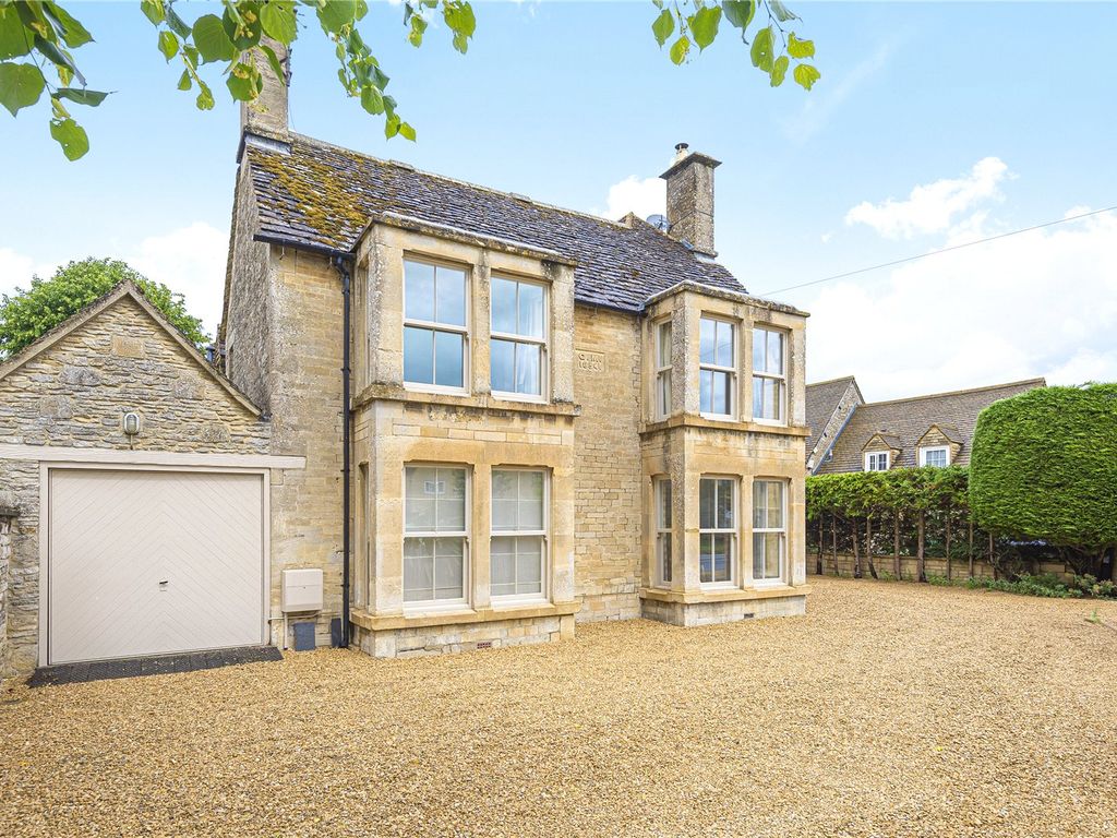 6 bed detached house for sale in Burford Road, Lechlade