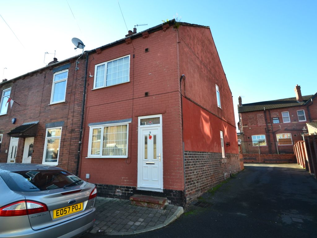 2 bed end terrace house for sale in Poplar Terrace, South Elmsall