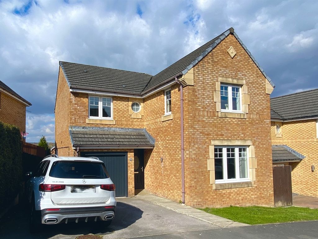 4 bed detached house for sale in Kingfisher Way, Glossop SK13 Zoopla