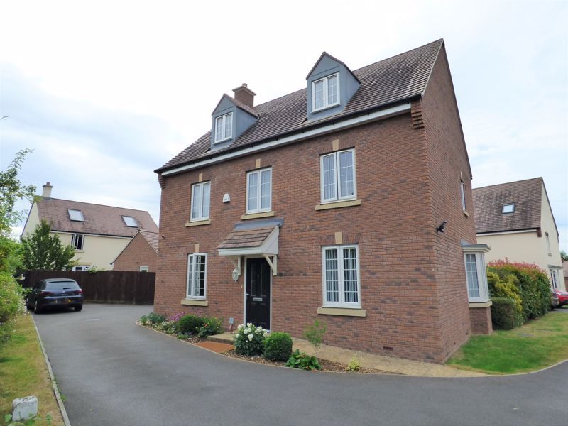5 bed detached house for sale in Shorn Brook Close, Hardwicke