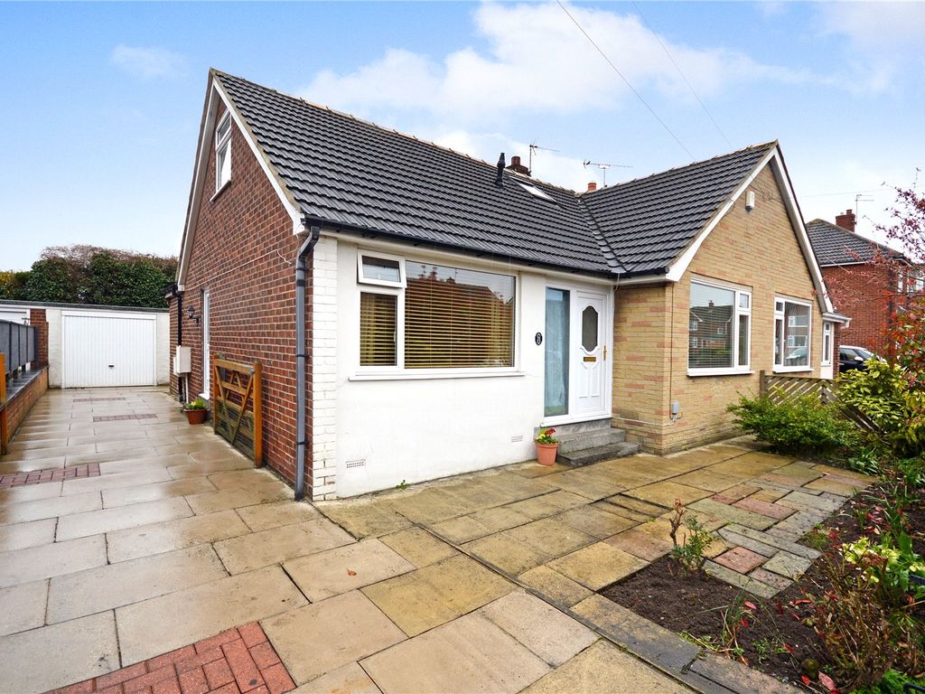 3 bed semidetached house for sale in Westbourne Drive, Garforth, Leeds