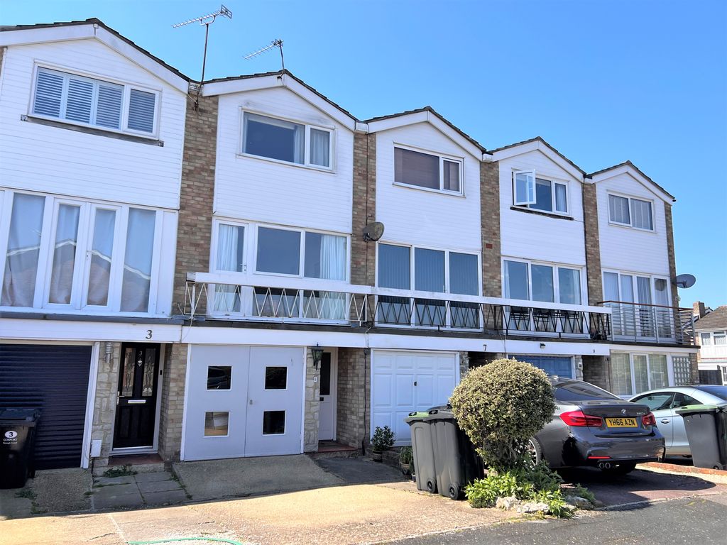 3 bed town house for sale in Gale Moor Avenue, Gomer, Gosport