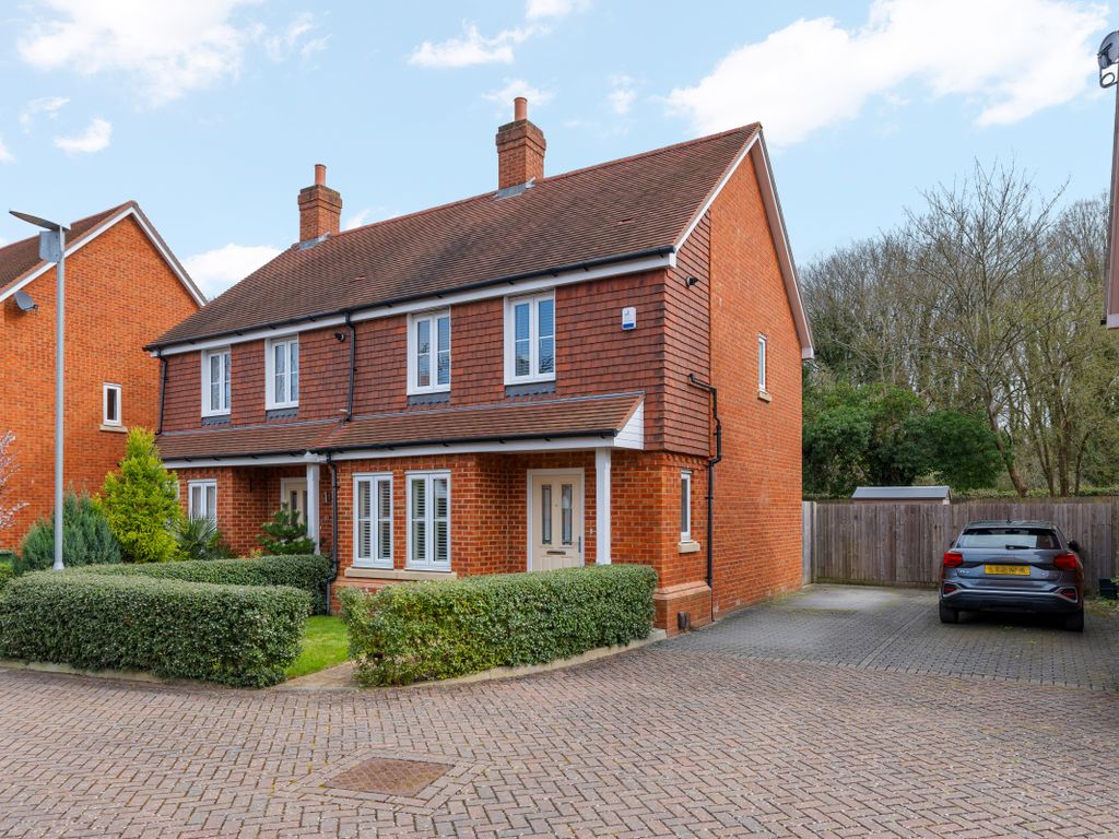 2 bed semidetached house for sale in Thomas Waters Way, Horley, Surrey RH6, £425,000 Zoopla