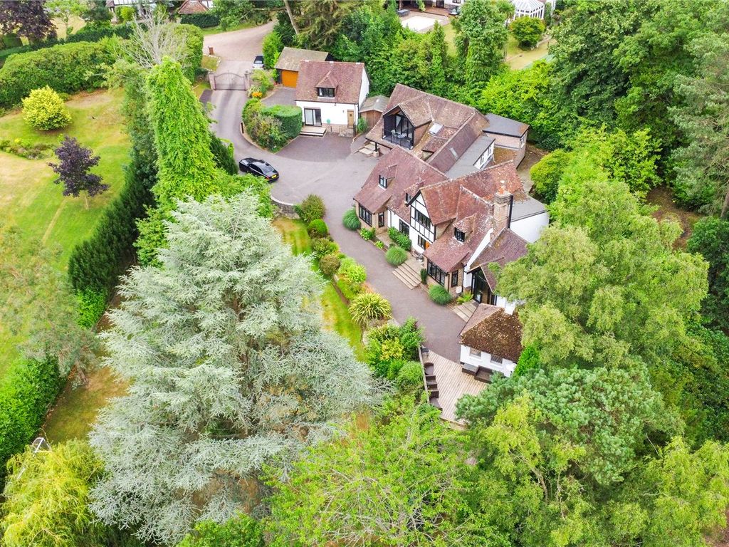 5 bed detached house for sale in Copse Lane, Chilworth, Southampton