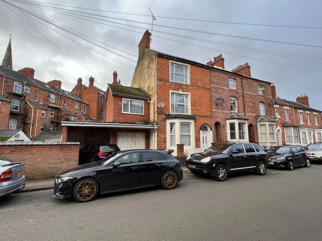 6 bed semidetached house for sale in Albert Street, Banbury OX16 Zoopla