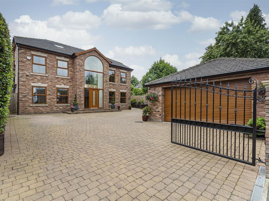 6 bed detached house for sale in Lane, Notton, Wakefield WF4, £