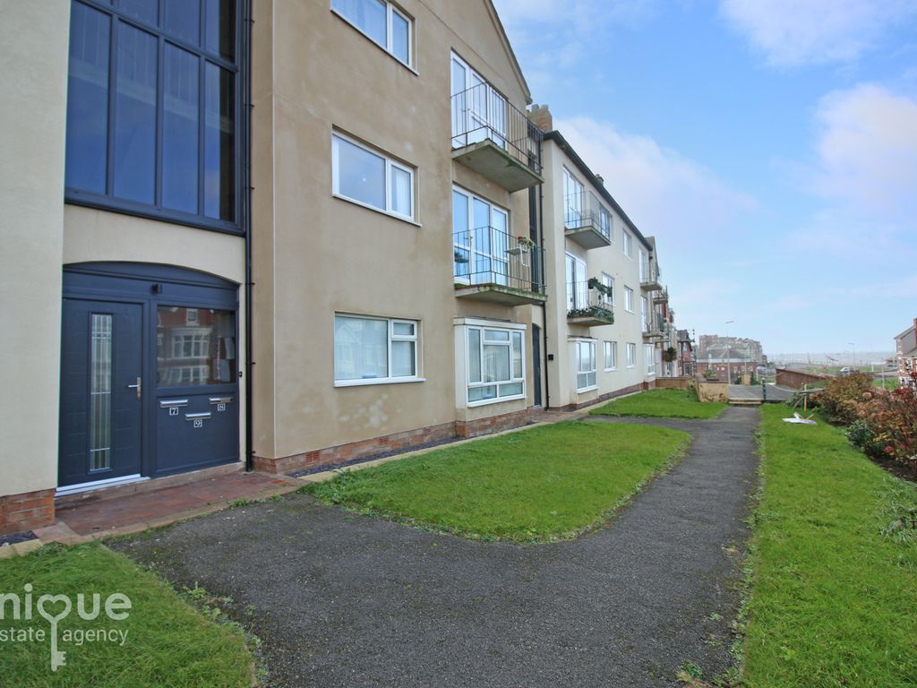 3 bed flat for sale in Warbreck Court, Blackpool FY2, £115,000 Zoopla