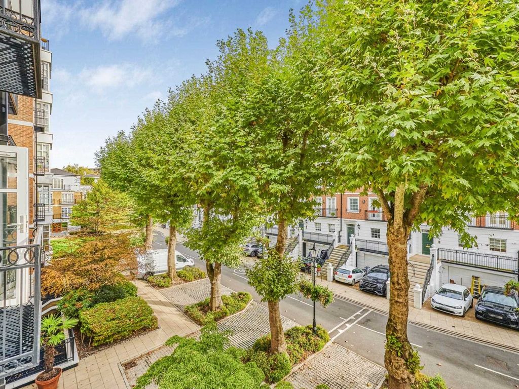 Oak Lodge, Kensington Green W8  