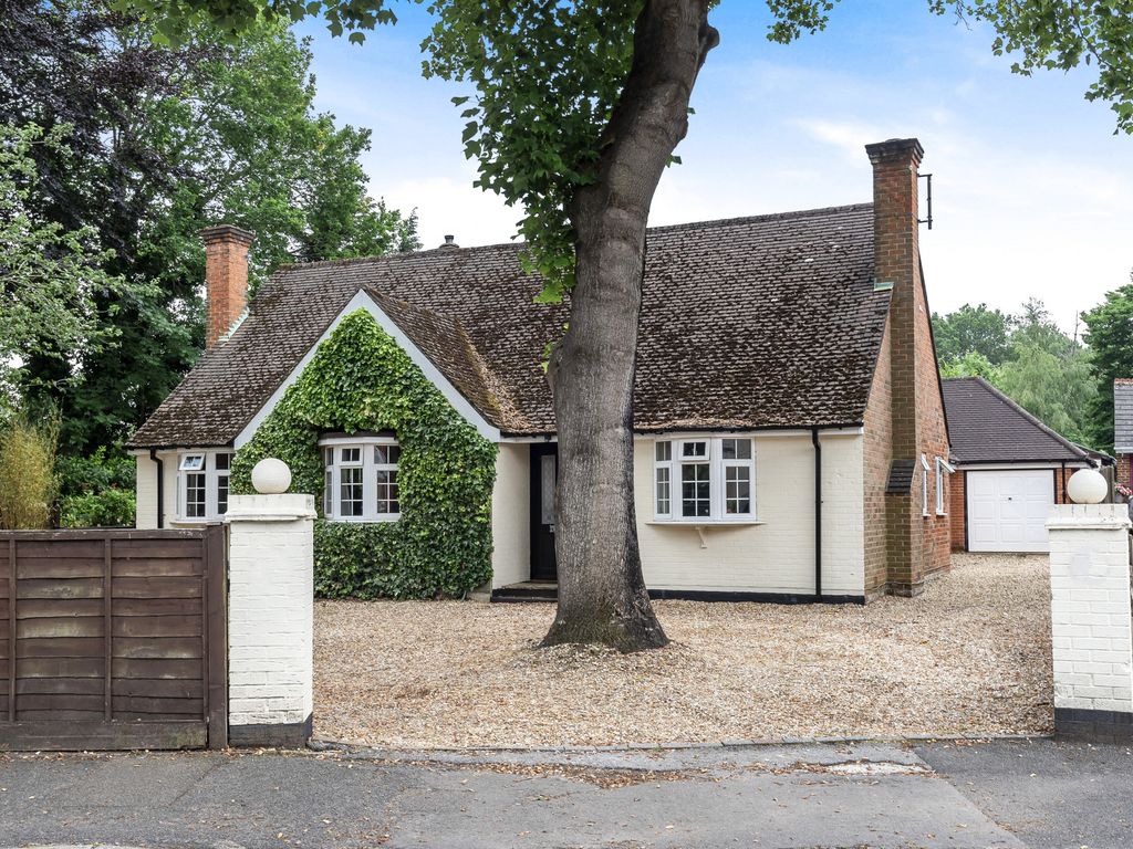 5 bed detached house for sale in Rectory Road, Farnborough GU14 Zoopla