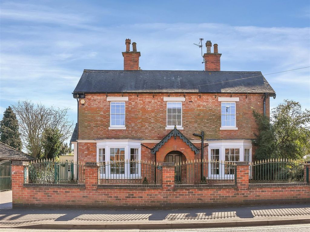 6 bed detached house for sale in Beacon Hill Road, Newark NG24 Zoopla