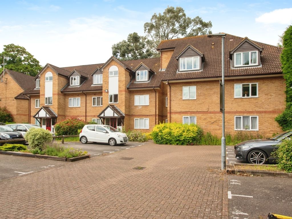 1 bed flat for sale in Rochester Drive, Garston, Watford WD25, £210,000 ...