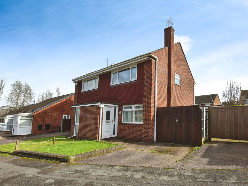 2 bed semidetached house for sale in Cheviot Drive, Nottingham NG6, £